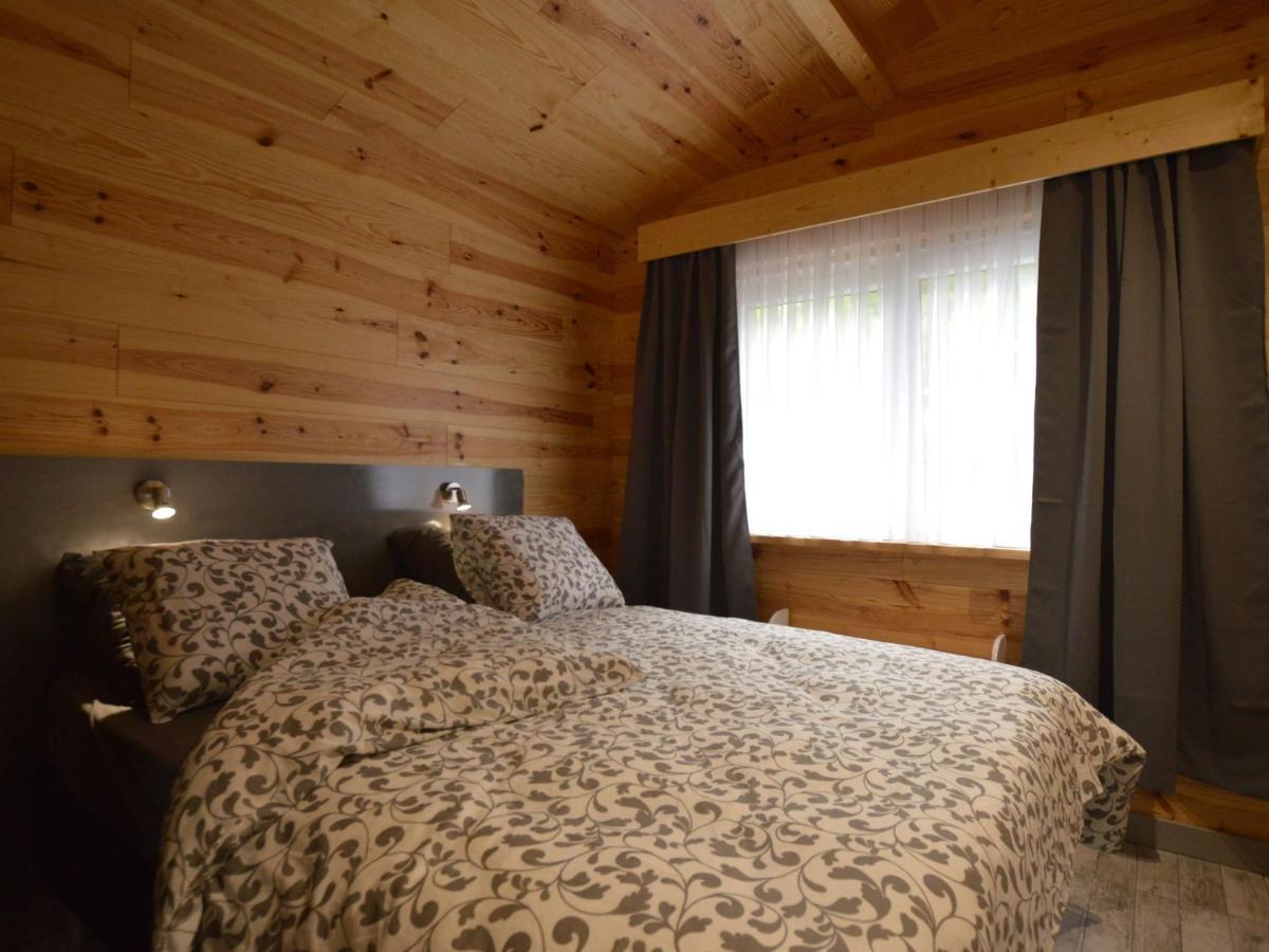 Chalet Near Ourthe River And The City Of Durbuy Vieuxville Exterior photo