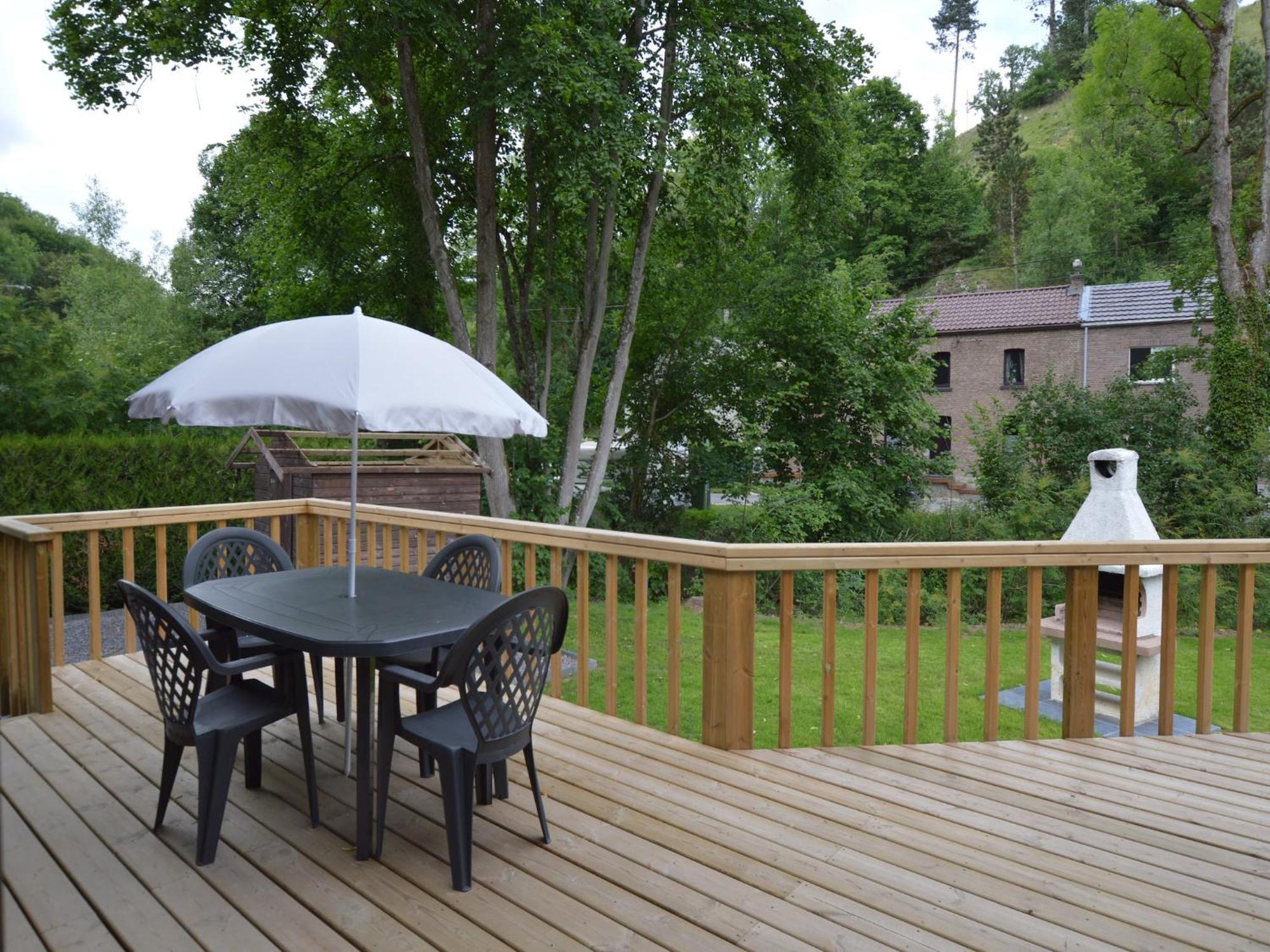 Chalet Near Ourthe River And The City Of Durbuy Vieuxville Exterior photo